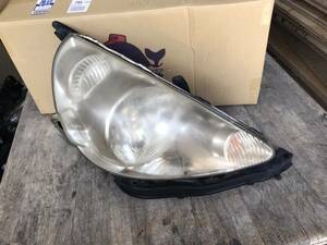 フィット　GD1　右ヘッドライト　ヘッドランプ　HID　STANLEY　P3448　ASSY