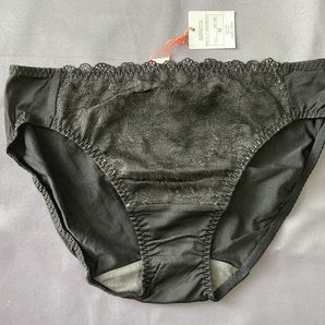 AMO'S STYLE BY Triumph Mサイズ・BLACK花柄 ショーツ アモスタイルレース プライスタグカット品10212796-M014の画像1