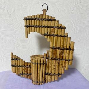 竹製 一輪挿し 花器 花瓶 壁掛け 竹細工 茶道具 伝統工芸 和室 インテリア アンティーク オブジェ szpz
