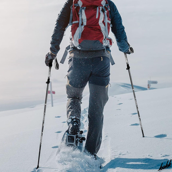 【4ステップで簡単取付 トレッキングポール 2本セット 110-130cm 軽量 簡単調整 アウトドア 登山 ウォーキング ブラック 初心者