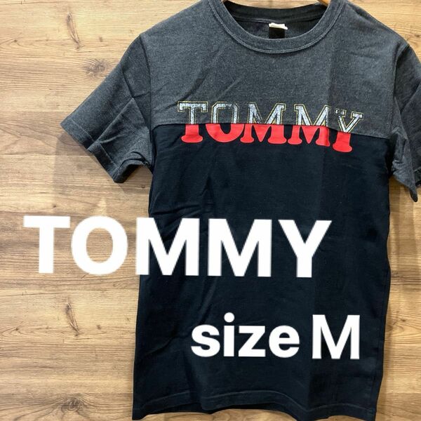 セール中　【TOMMY】 トミーメンズ半袖 Ｔシャツ (Ｍ) 黒 ロゴ オシャレ 夏物