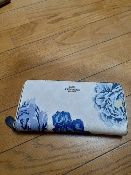 COACH 長財布 ラウンドファスナー水彩画 花柄