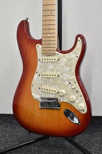 Σ2258 中古品 Fender USA STRATOCASTER フェンダー エレキギター ＃DZ7176317