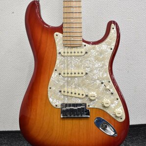 Σ2258 中古品 Fender USA STRATOCASTER フェンダー エレキギター ＃DZ7176317の画像2