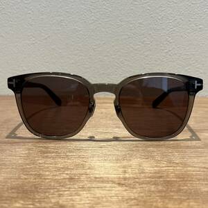 TOM FORD トム・フォード　TF1051-K 20E