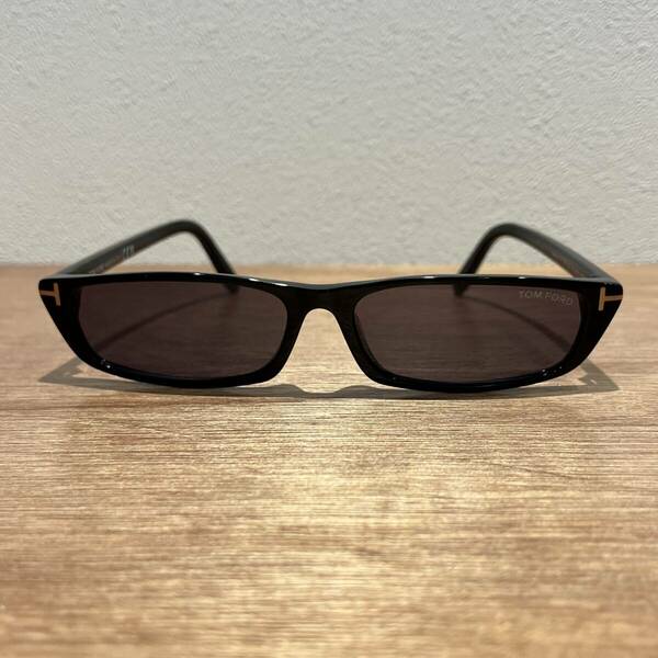 TOM FORD トム・フォード　Alejandro TF1058 ECO 01A