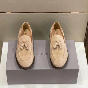 Brunello Cucinelli ブルネロクチネリ メンズ シューズ 靴 ペンダント付き ローファー カジュアル ベージュ 39-44サイズ選択可能