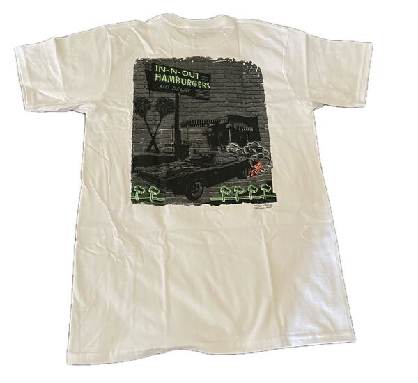IN-N-OUT Tシャツ