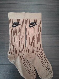 新品!23～25cm NIKEナイキ エブリデイエッセンシャルクルーソックス ドライフィット 迷彩 カモ 