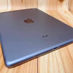 Softbank 本体 iPad Air 32 GB 144 グレイ 動作良好の画像5