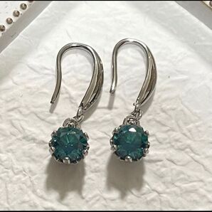 モルディブブルー 1CT ピアス