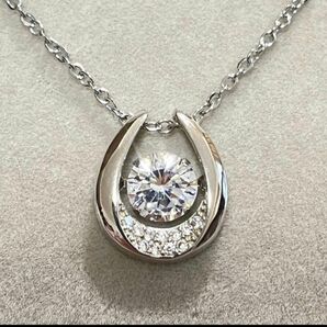 ホースシューネックレス　ジルコニア 1CT