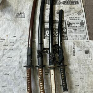 模造刀 日本刀 居合刀 模擬刀 脇差 武具 4本纏め 鞘付き 現状中古品の画像1