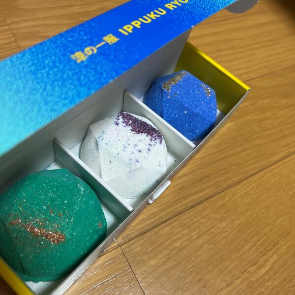 LUSH ラッシュ　バスボム　入浴剤