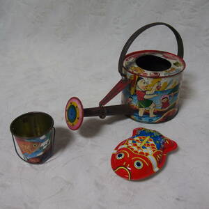[ Manufacturers unknown ]. condition excellent . tin plate made. [ playing in water toy ]!! colorful .[ goldfish / Joe ro* Mini Joe ro]3 point set ( control number 24 )