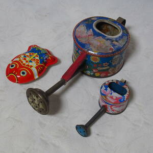[ Manufacturers unknown ]. condition excellent . tin plate made. [ playing in water toy ]!! colorful .[ goldfish * Joe ro* Mini Joe ro]. 3 point set ( control number 25 )