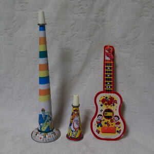 [MADE IN JAPAN made ] condition excellent . tin plate made toy!! [ sound musical instruments ]* colorful .[ pipe ( large )* pipe ( small )* guitar ]3 point set ( control number 28 )