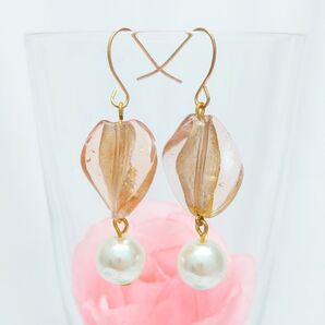 ライトオレンジのランプワークビーズアクセサリー♪