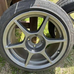 p1レーシング 17×9j ホイール 軽量ホイール 新品タイヤ付きの画像3