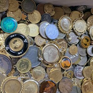アクセサリー 2225g 大量 まとめ セット エリザベス コイントップ ネックレス ペンダント 外貨 コイン 硬貨 メダル系 メッキ イミテ 色々の画像7