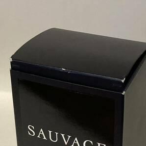 I4D150◆新品同様◆ クリスチャン ディオール Christian Dior ソヴァージュ SAUVAGE オードゥ パルファン EDP 香水 100mlの画像8