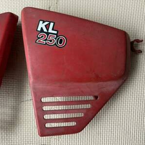 カワサキ KL250 KL250A 純正サイドカバー 左右セット レストアベース 当時物 外装パーツ サイドカウル KL250Cの画像2