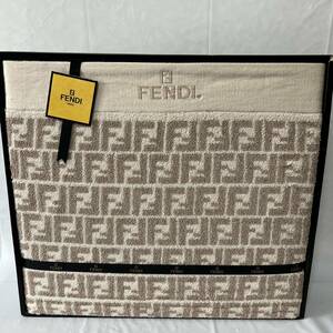 美品未使用　FENDI フェンディ タオルケット ズッカ柄FF柄　ベージュ　