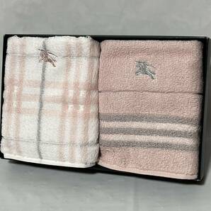 美品未使用 BURBERRY LONDON バーバリーロンドン ハンカチタオル ノバチェック ピンク２枚の画像1