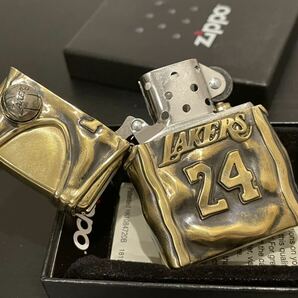 限定品 新品 ZIPPO コービー・ブライアント 24・8 ロサンゼルス・レイカーズ ジッポー オイルライター 重量感 真鍮製 ゴールド 未使用の画像8