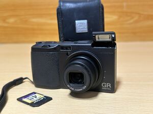 リコー RICOH コンパクトデジタルカメラ GR DIGITAL GR LENS F=5.9mm 1:2.4 中古品 動作未確認（ジャンク）