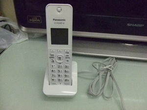美品★Panasonic 増設子機　電話　ホワイト　KX-FKD405-W★電池なし