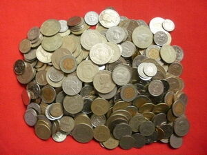 ※フィリピンの新旧コイン　( 黄銅貨・白銅貨・ニッケル貨など )　約 ３Kg 一括　ゆうパック便 (同梱不可)　中古並品～ 