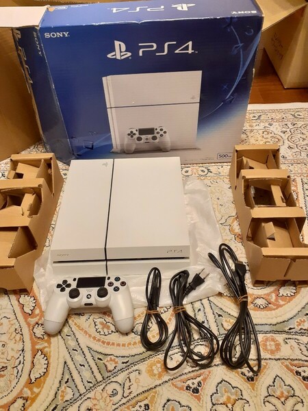 すぐに遊べる　箱付き　 ps4　CUH-1200A　本体一式　　送料無料　 動作品 　グレイシャーホワイト 　 SONY PlayStation