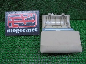 8EN3525EF3) トヨタ ポルテ NNP11/NNP15 中期型 純正フロントドリンクホルダー