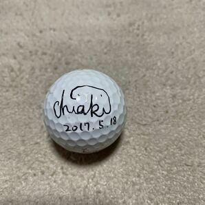 プロゴルファー石山千晶実使用直筆サイン入りゴルフボールの画像1