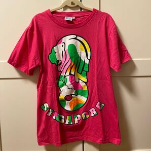 シンガポール マーライオン シャツ ショッキングピンク