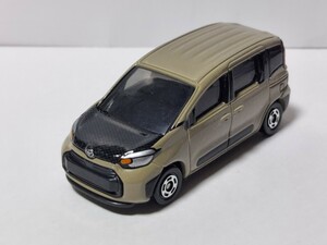 トミカ　No.16 トヨタ　シエンタ　カーボンデカール加工