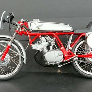 ○ミニカー 1/10 Honda CR110 CUB RACING 1962(シルバー×レッド) の画像3