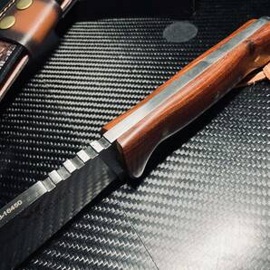 刃厚7mm 582g アウトドア サバイバルナイフ 山刀 薪割り 鉈 腰鉈 大工道具 鋼製 刃長さ20cm シース付き ハンティングの画像8