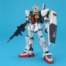 未組立 MG 1/100 ガンダムMk-2 Ver.2.0（エゥーゴ） バンダイ BANDAI ガンプラ ガンダムMk-II 機動戦士Zガンダム_画像2