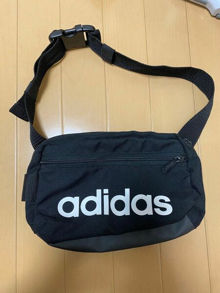 adidas ウエストバッグ