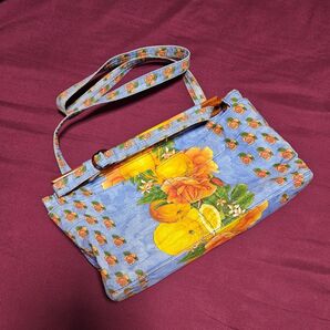 2way 花柄プリントのバッグ