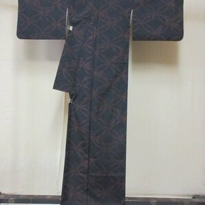 1円 良品 正絹 着物 本場大島紬 黒 七宝 結び紐 かわいい おしゃれ 高級 袷 身丈149cm 裄65cm【夢職】★★★の画像3