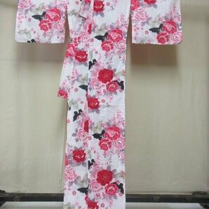 1円 良品 木綿 綿 浴衣 祭り 花火 和装 和服 白 蝶 牡丹 花柄 薔薇 お洒落 可愛い 身丈161cm 裄65cm【夢職】★★★の画像3