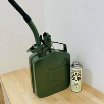 アウトドア 米軍風 高品質 灯油 ガソリン携行缶5L 燃料タンク 簡単に持ち運 キャンプ　野外登山24x12x31cm 1.25kg 厚さ0.6cm _画像9