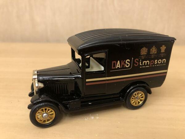 ミニカー　シボレーバン1934年製　MADE IN ENGLAND