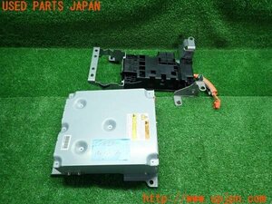 3UPJ=14500513]アウトランダーPHEV(GG3W)後期 純正 ACインバーター 9499C990 AC100V 1.500W ボルテージインバーター AC電源 中古