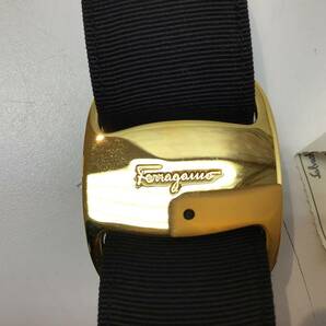 3950■ Salvatore Ferragamo フェラガモ ヴァラリボン キャンバス ベルト 表記サイズ S レディース ブラック系 タグ付きの画像3