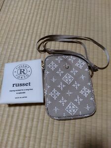 スマホポシェット russet