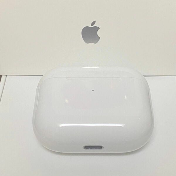 ［正規品］AirPods 3 第三世代　ケース　アイポーズ　充電器 アップル Apple